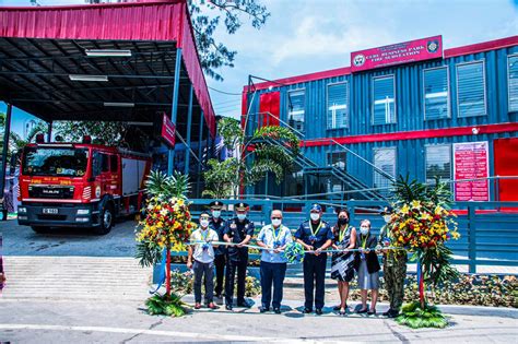 New fire substation opens at Cebu Business Park .